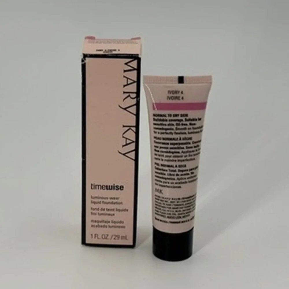 Mary Kay TimeWise Luminous-Wear Liquid Foundation Ivory 4 Normal to Dry Skin 1oz